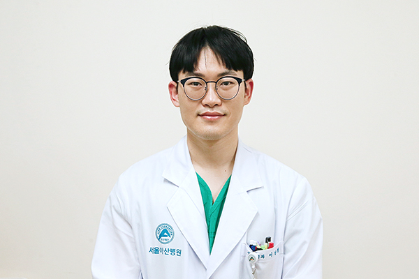 경추부 아령 모양 종양의 수술 후 잔존 종양에 대한 사이버나이프의 치료 효과