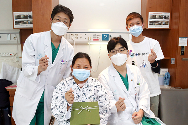 Patients from Rural Laos Overcome Thyroid Cancer and Heart Disease in Korea