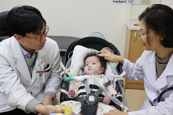 Born with Her Heart Outside Her Body, Serin Finds a Miracle at Asan Medical Center