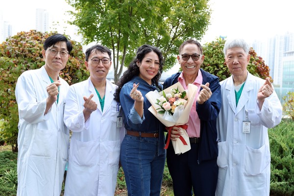 Peruvian American Philanthropist Travels 10,000 Kilometers to Korea for Life Saving Liver Transplantation
