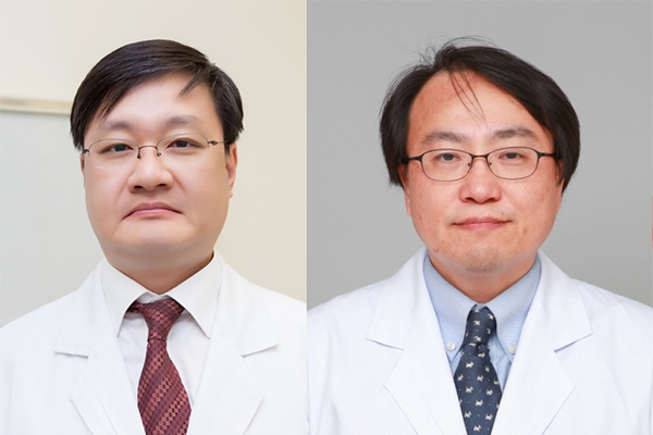 (from left) Professor Kang Mo Kim of the Division of Gastroenterology and Professor Namkug Kim of the Department of Convergence Medicine